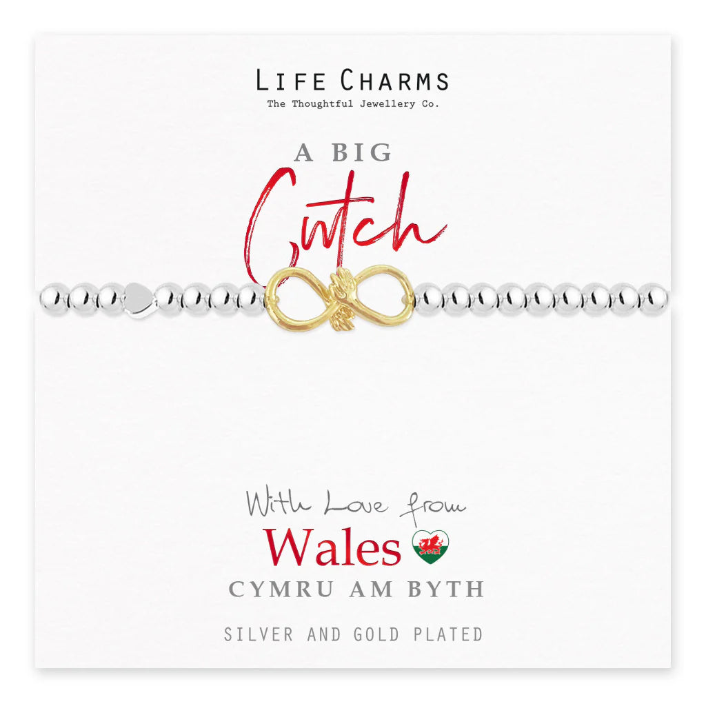 Breichled Gymreig Cwtch Swynion Bywyd Gyda Chariad o Gymru 